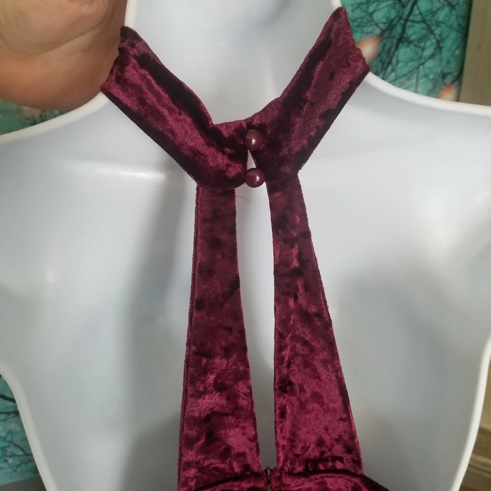 Off Shoulder Velvety Dress - Picture 4 of 6